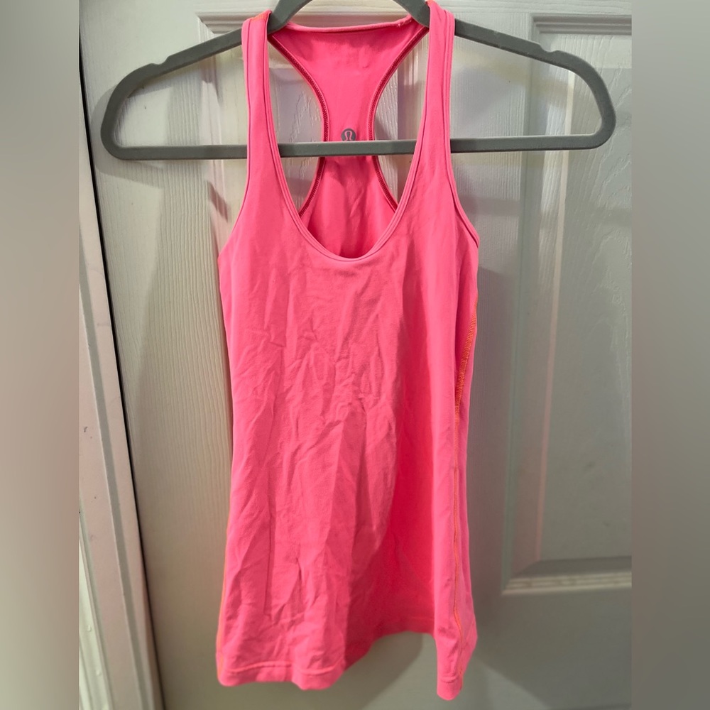 Lululemon Racerback Tank Top. Size 2. Hot pink. REVERSIBLE.
